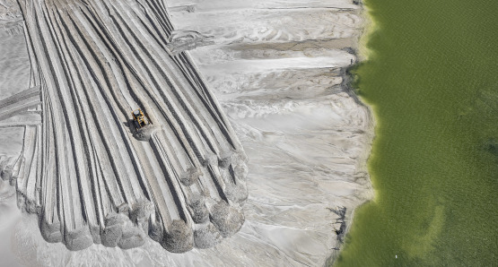 Phosphor Tailings Pond #4, Near Lakeland, Florida, USA  2012 photo © Edward Burtynsky, courtesy Howard Greenberg Gallery and Bryce Wolkowitz Gallery, New York / Robert Koch Gallery, San Francisco.