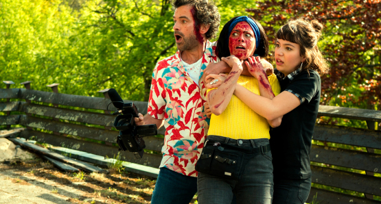 Romain Duris, Bérénice Bejo and Simone Hazanavicius in FINAL CUT.