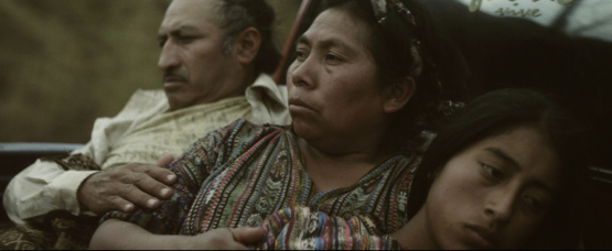 Ixcanul Manuel AntuÌn (l), MariÌa TeloÌn (m), MariÌa Mercedes Coroy (r) 