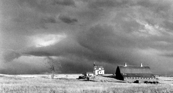 A scene from NORTHERN LIGHTS. A Kino Lorber release.